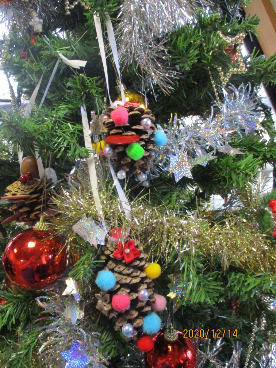 クリスマスオーナメント作り グループホームひまわり お知らせ 社会福祉法人 浴風会 クリスマスオーナメント作り グループホームひまわり お知らせ 社会福祉法人 浴風会